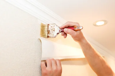 Pose de papier peint au Magnoray — revêtements muraux et toiles de verre